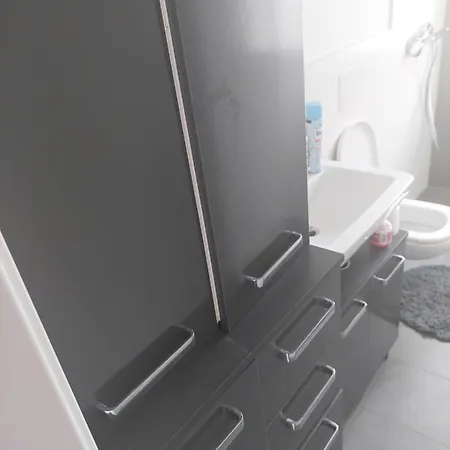 아파트 Wohnung *
